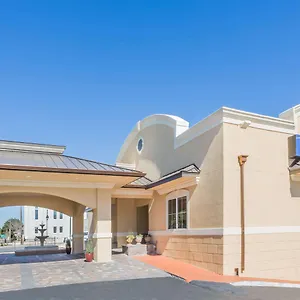 2* Hotel Days By Wyndham - Historic Downtown