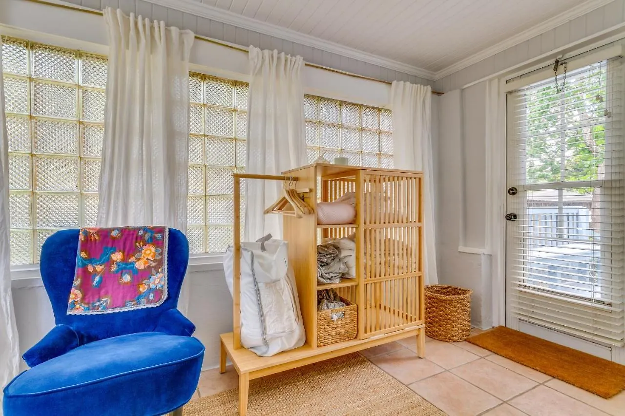 Downtown Pensacola Vacation Rental With Deck And Grill Holiday home