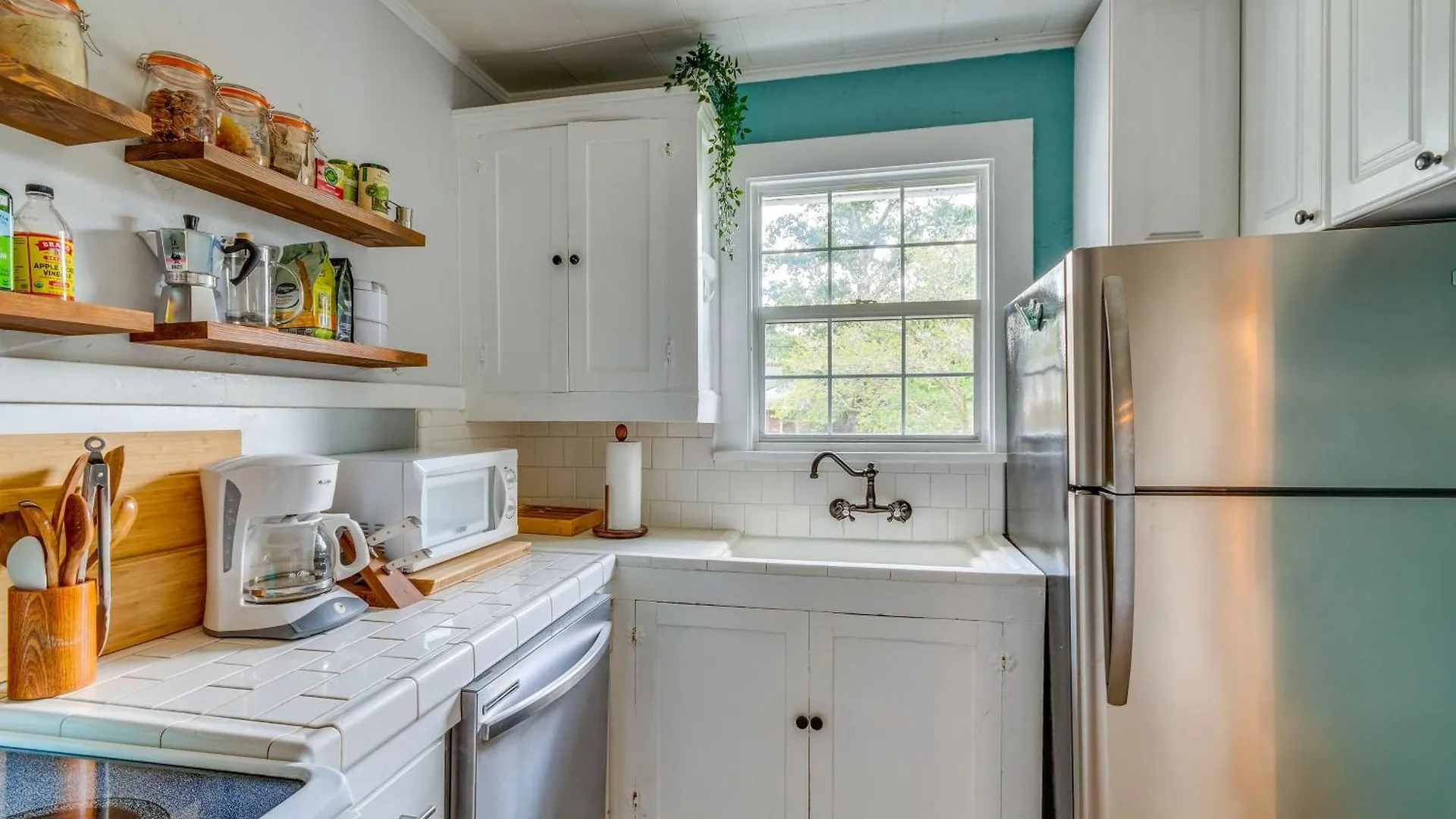 Downtown Pensacola Vacation Rental With Deck And Grill 0*,  United States